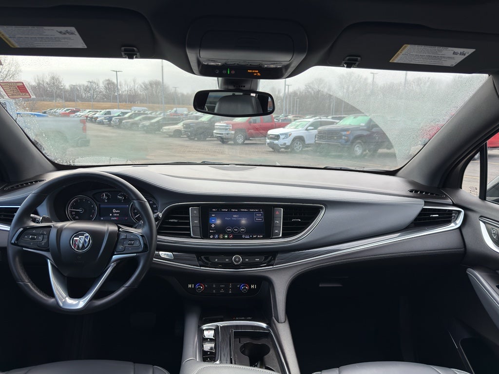 2022 Buick Enclave Essence