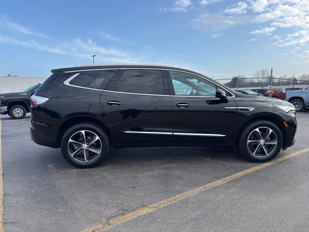 2022 Buick Enclave Essence