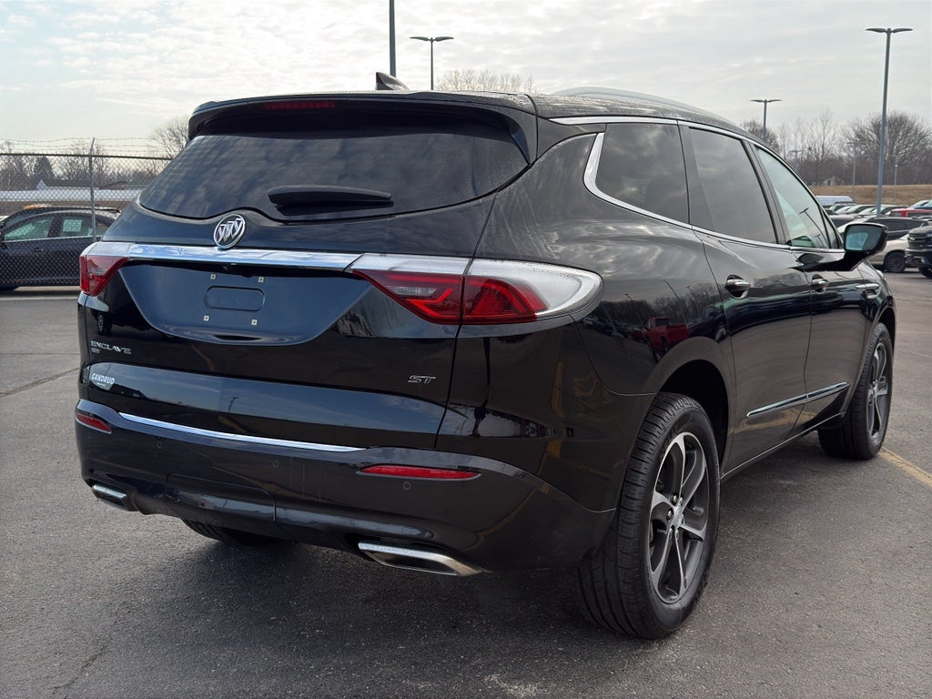 2022 Buick Enclave Essence
