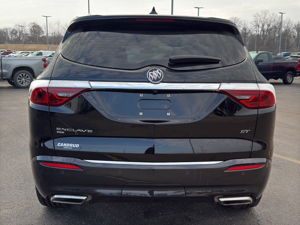 2022 Buick Enclave Essence