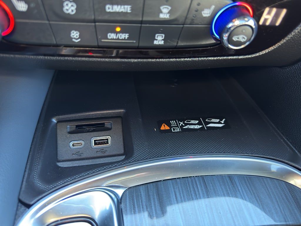 2024 Buick Enclave Essence