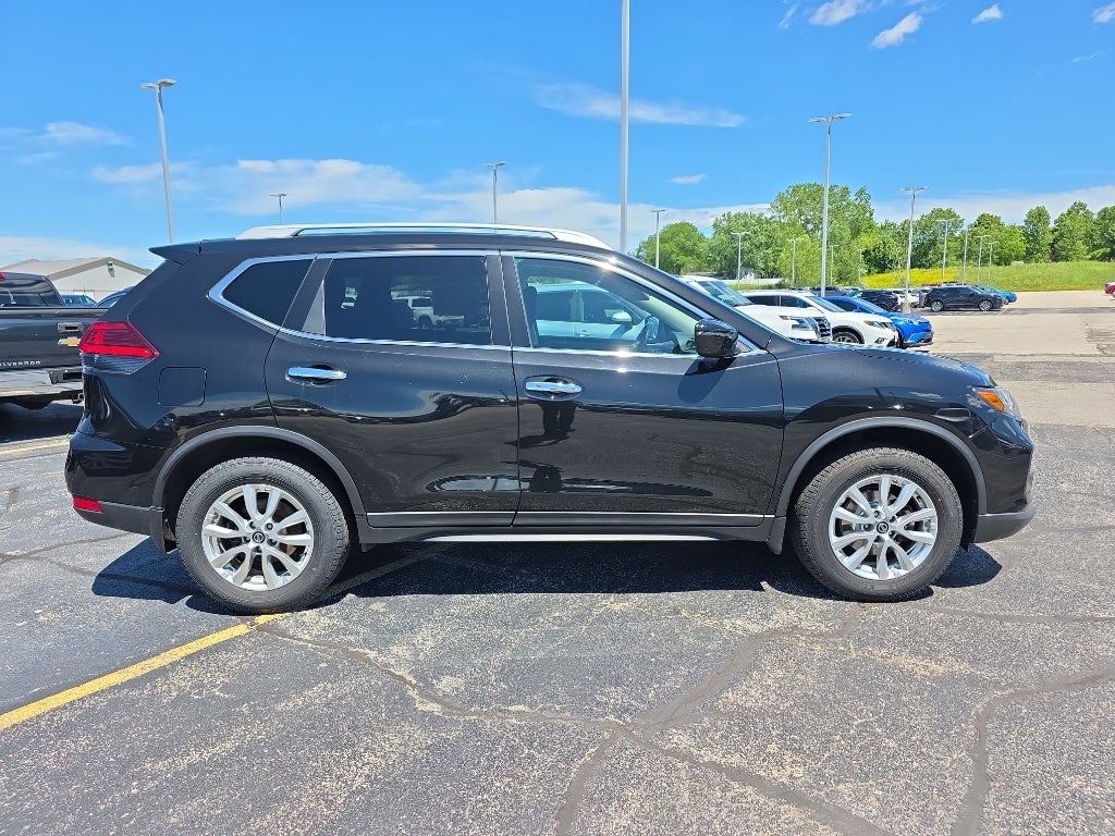 2017 Nissan Rogue SV