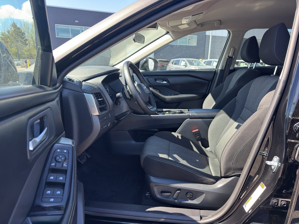 2025 Nissan Rogue SV Intelligent AWD