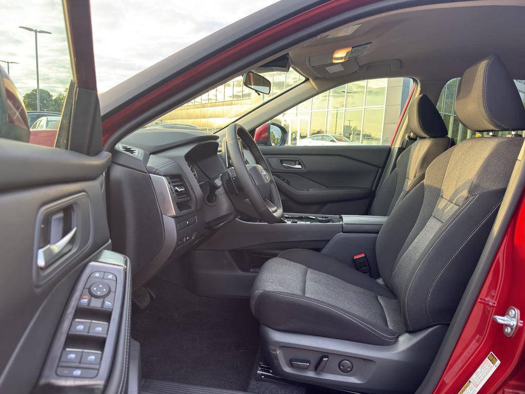 2025 Nissan Rogue SV Intelligent AWD