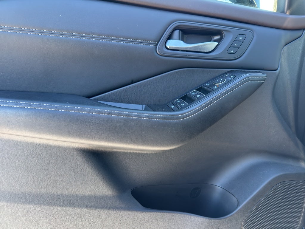 2022 Nissan Rogue SL