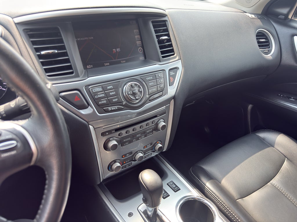 2017 Nissan Pathfinder SL