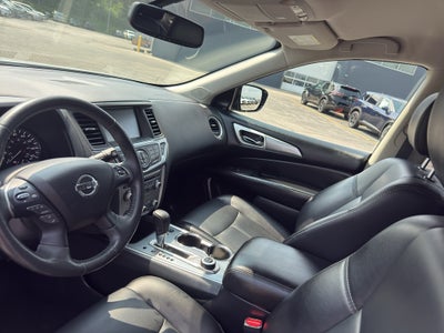2017 Nissan Pathfinder SL