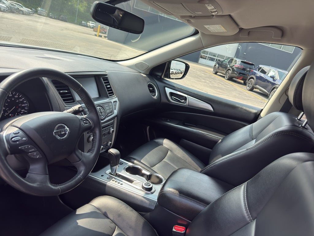 2017 Nissan Pathfinder SL