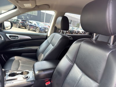 2017 Nissan Pathfinder SL