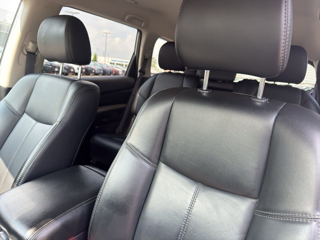 2017 Nissan Pathfinder SL