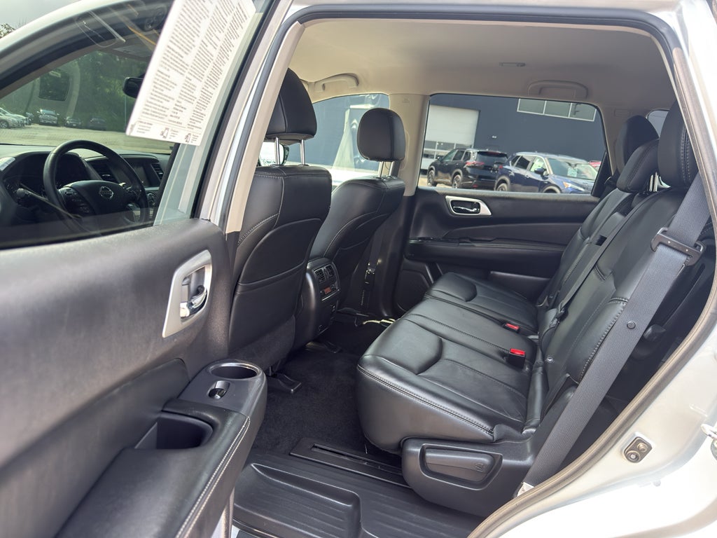 2017 Nissan Pathfinder SL