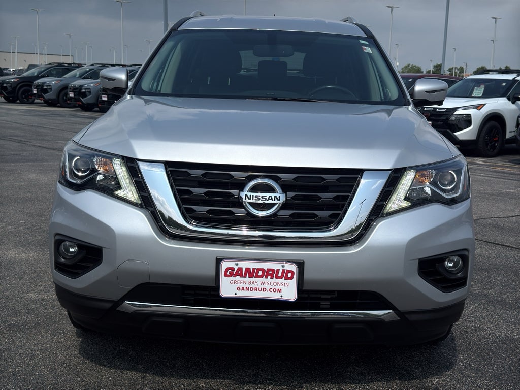 2017 Nissan Pathfinder SL