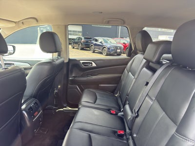 2017 Nissan Pathfinder SL