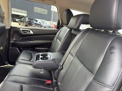 2017 Nissan Pathfinder SL