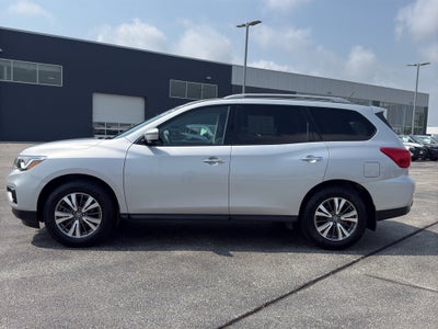 2017 Nissan Pathfinder SL