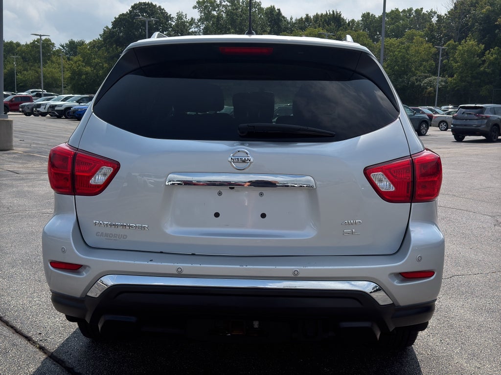 2017 Nissan Pathfinder SL