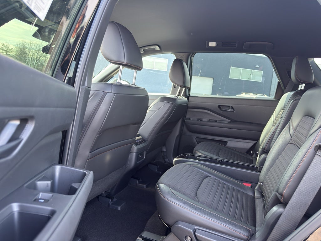 2025 Nissan Pathfinder Rock Creek