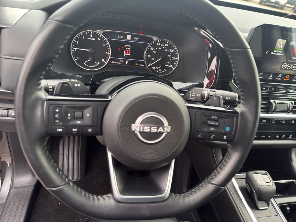 2024 Nissan Pathfinder SL