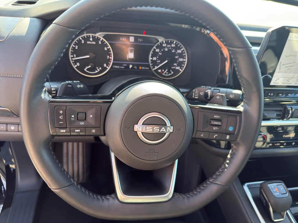 2025 Nissan Pathfinder SL
