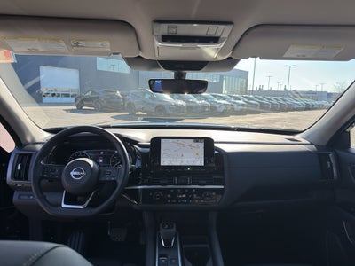 2025 Nissan Pathfinder SL