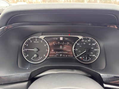 2025 Nissan Pathfinder SL