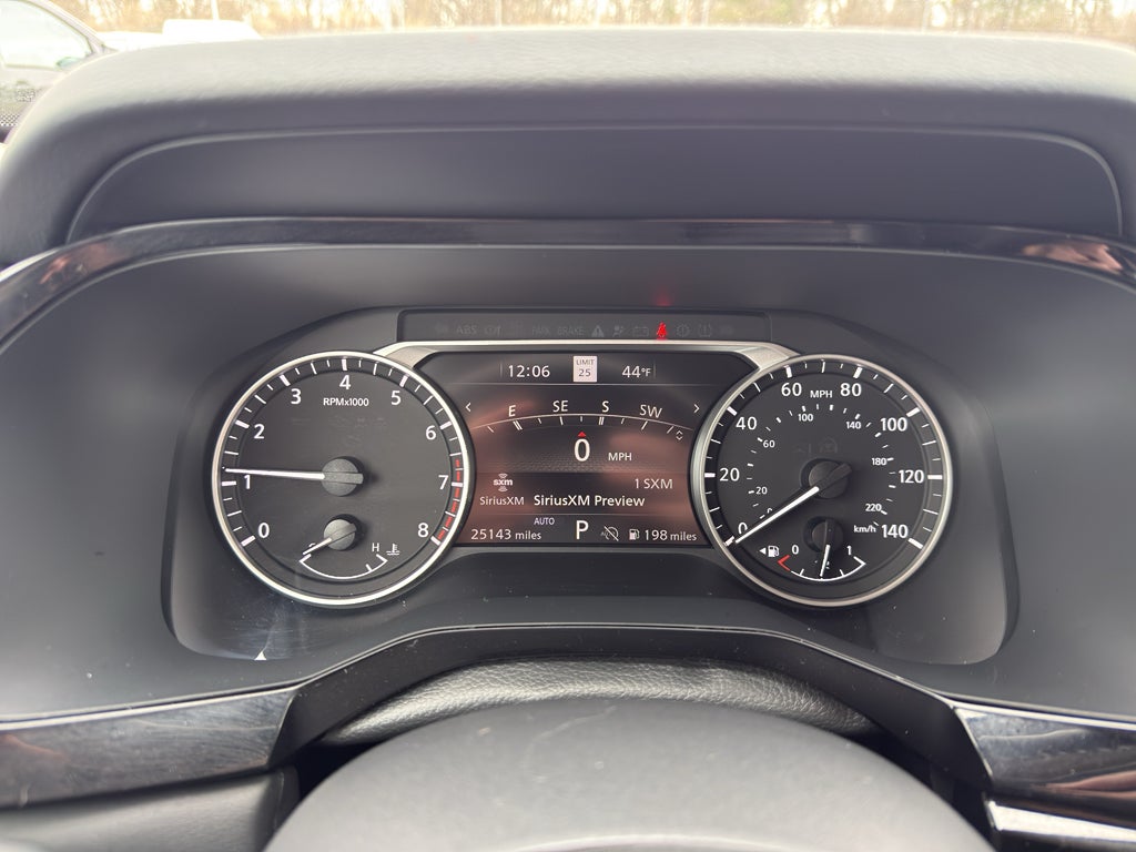 2025 Nissan Pathfinder SL