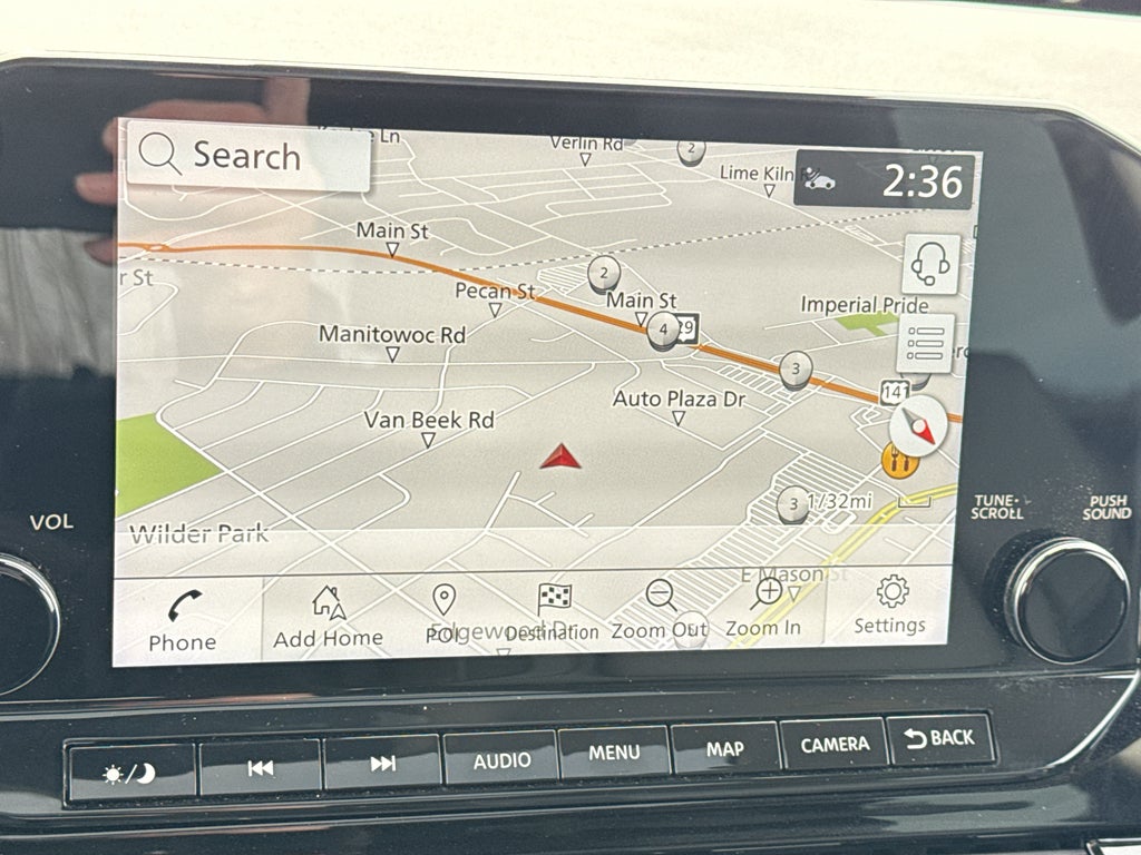 2025 Nissan Pathfinder SL