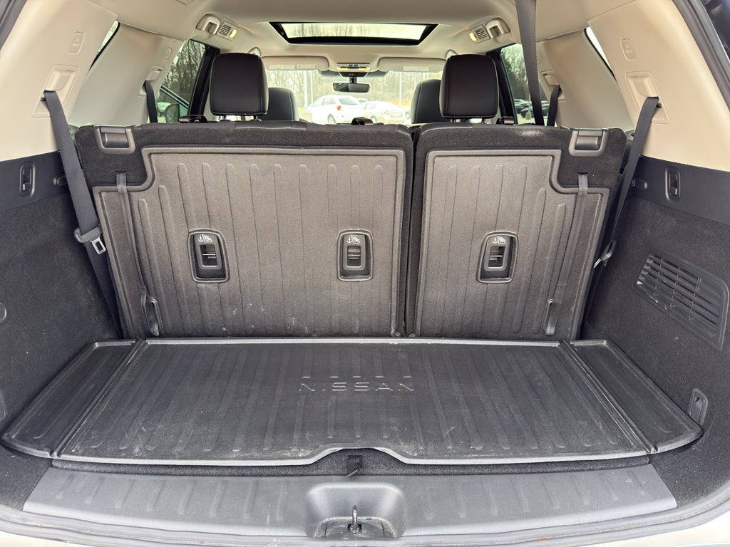 2025 Nissan Pathfinder SL