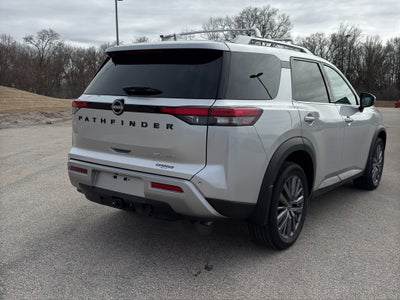 2025 Nissan Pathfinder SL