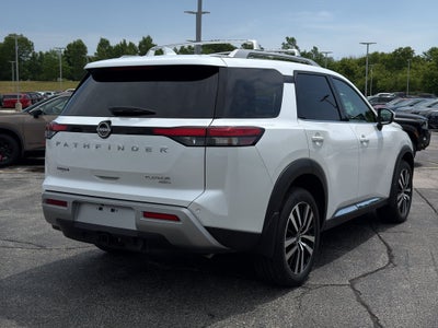 2025 Nissan Pathfinder Platinum