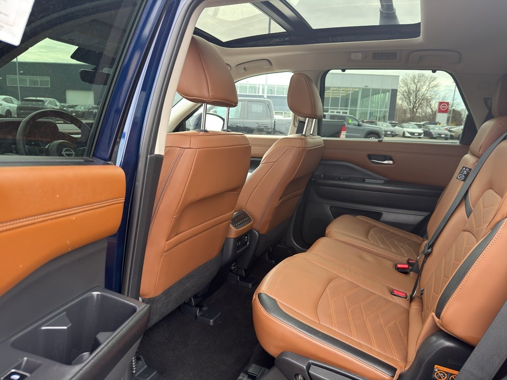 2024 Nissan Pathfinder Platinum