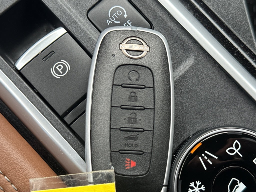 2024 Nissan Pathfinder Platinum