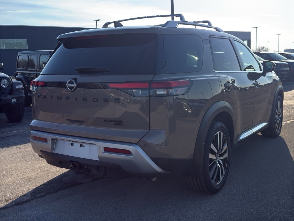 2023 Nissan Pathfinder Platinum