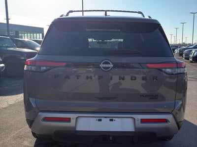 2023 Nissan Pathfinder Platinum