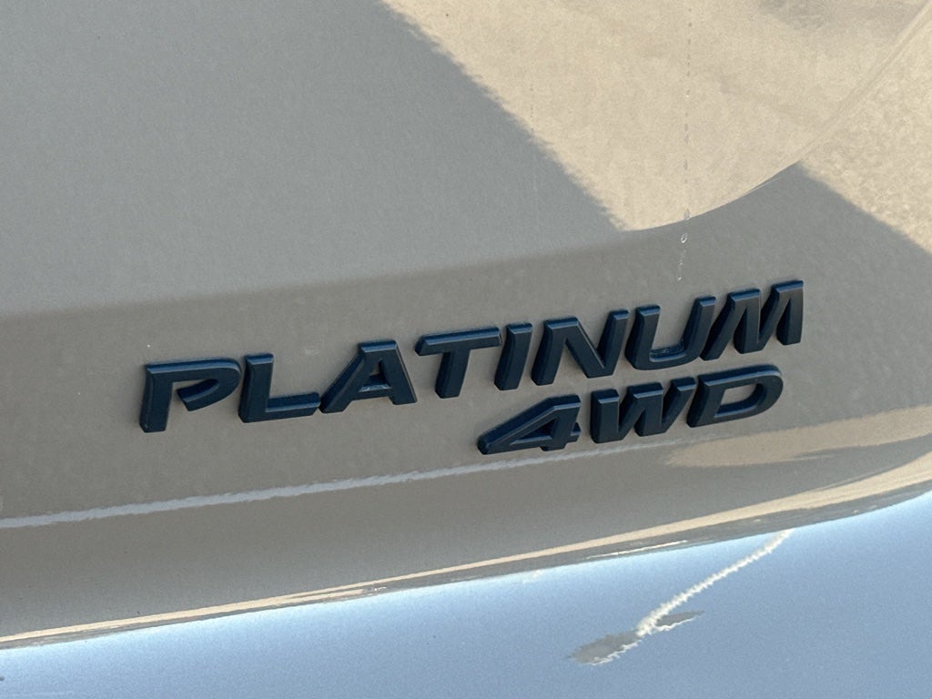 2023 Nissan Pathfinder Platinum