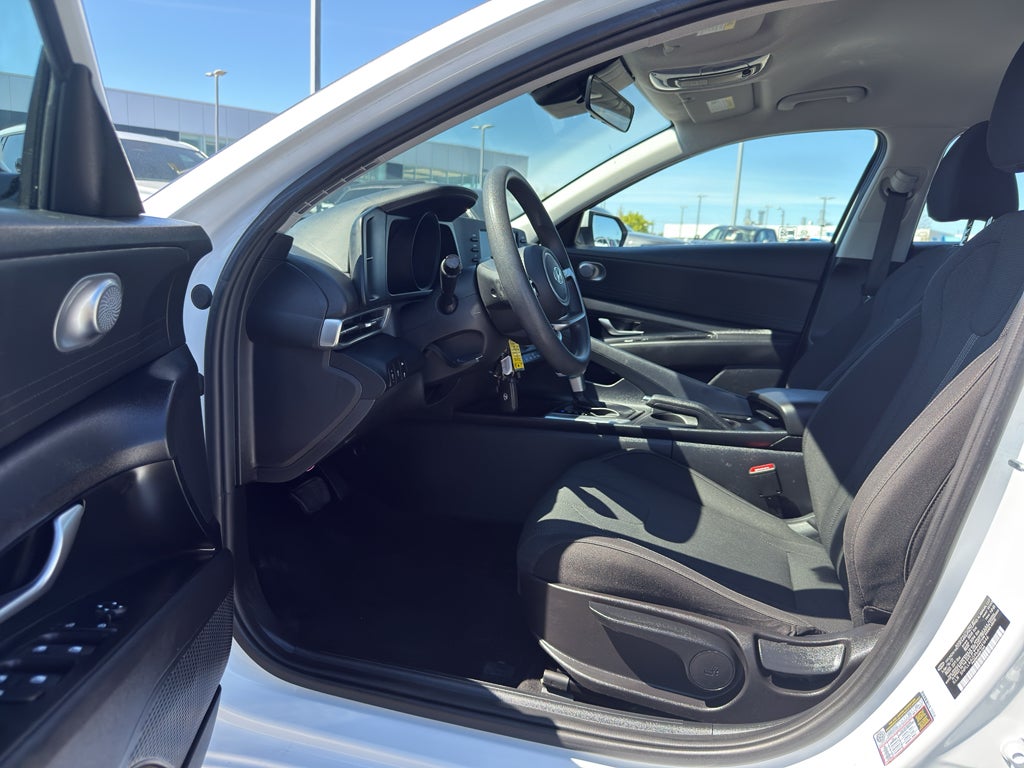 2021 Hyundai Elantra SE