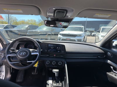 2021 Hyundai Elantra SE