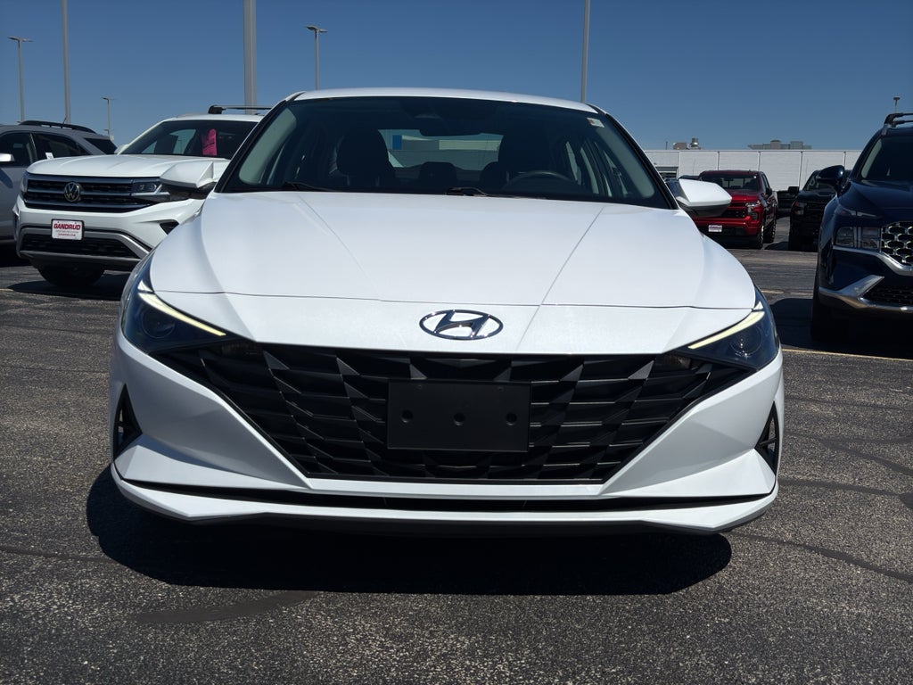 2021 Hyundai Elantra SE