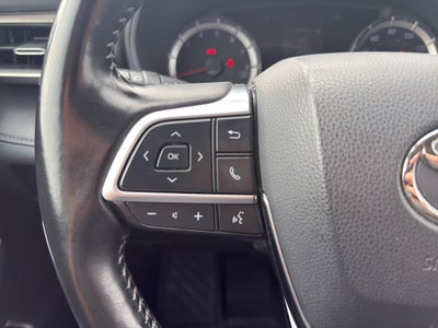 2020 Toyota Highlander LE
