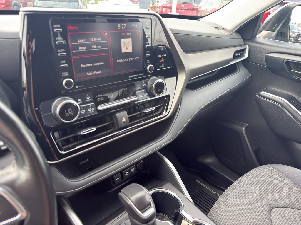 2020 Toyota Highlander LE