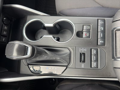 2020 Toyota Highlander LE