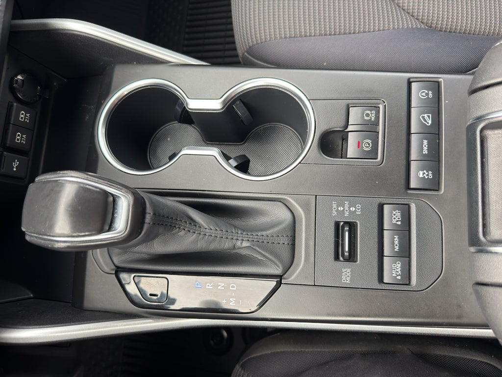 2020 Toyota Highlander LE
