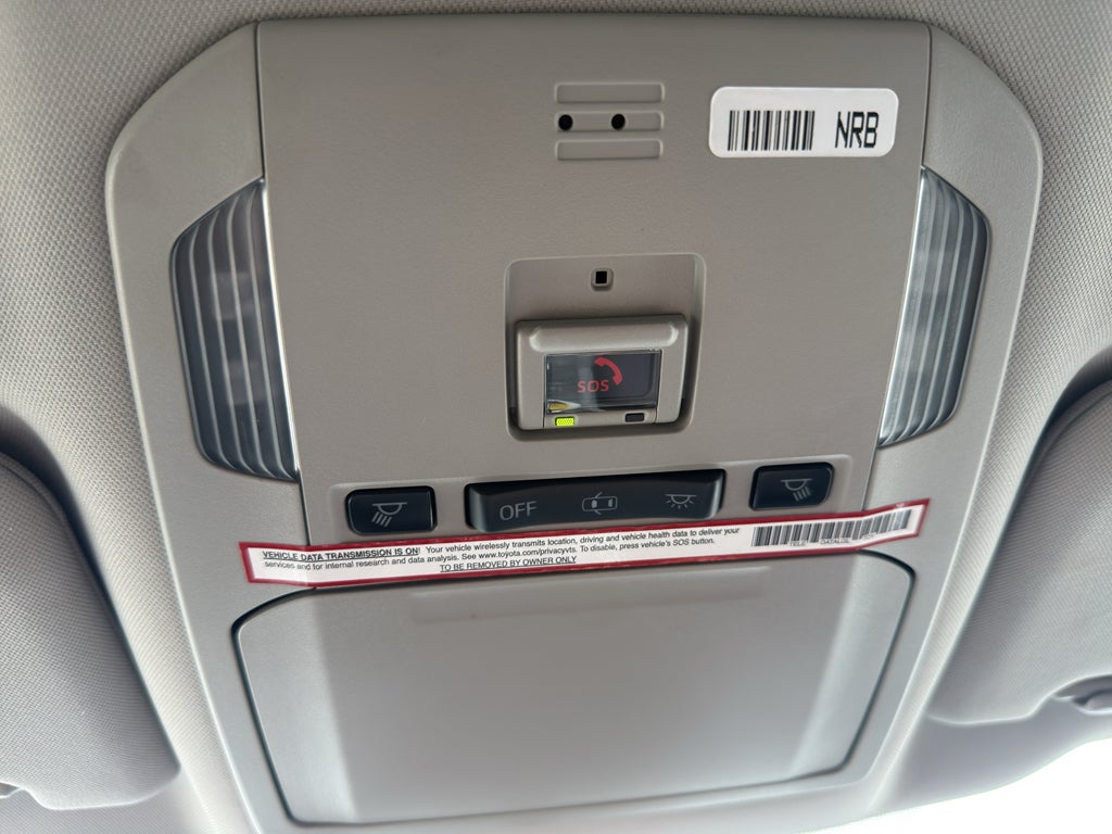 2020 Toyota Highlander LE