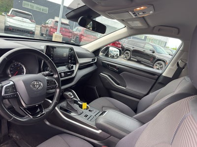 2020 Toyota Highlander LE