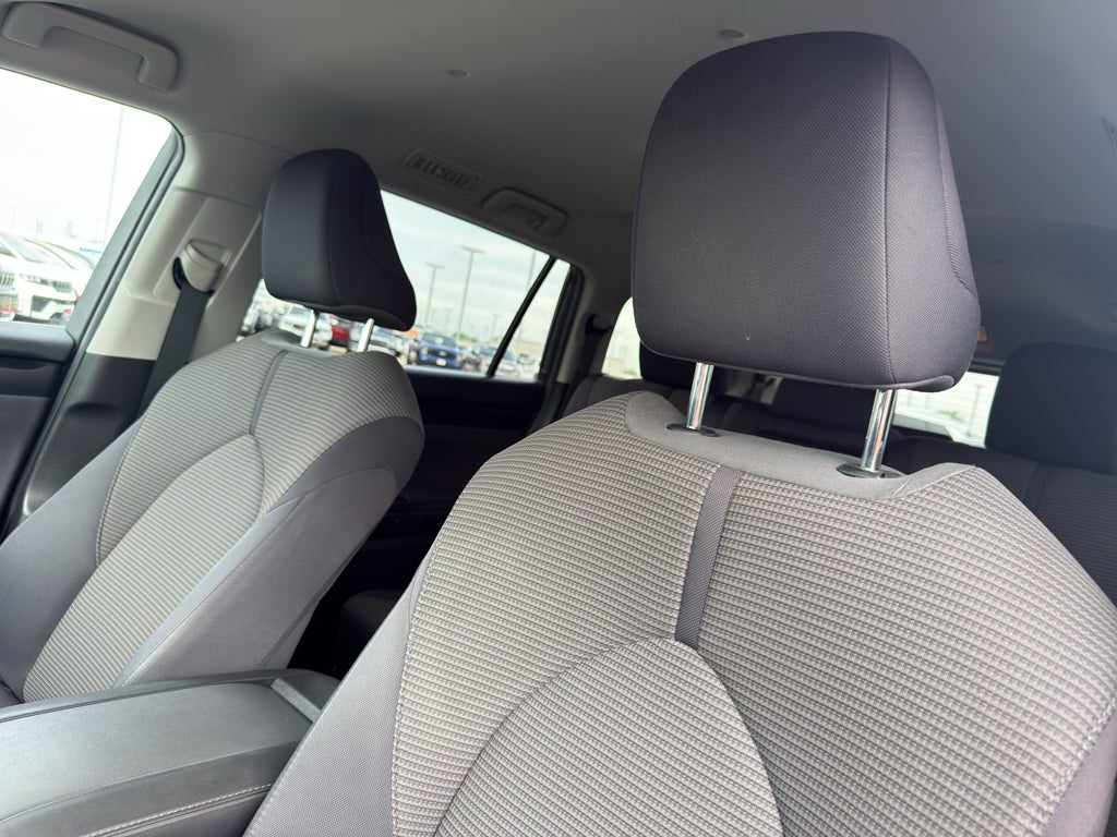 2020 Toyota Highlander LE