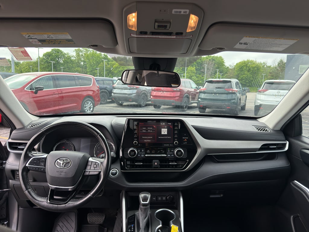 2020 Toyota Highlander LE