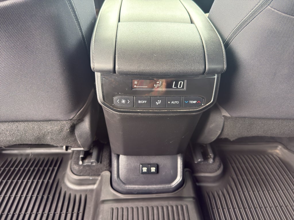 2020 Toyota Highlander LE