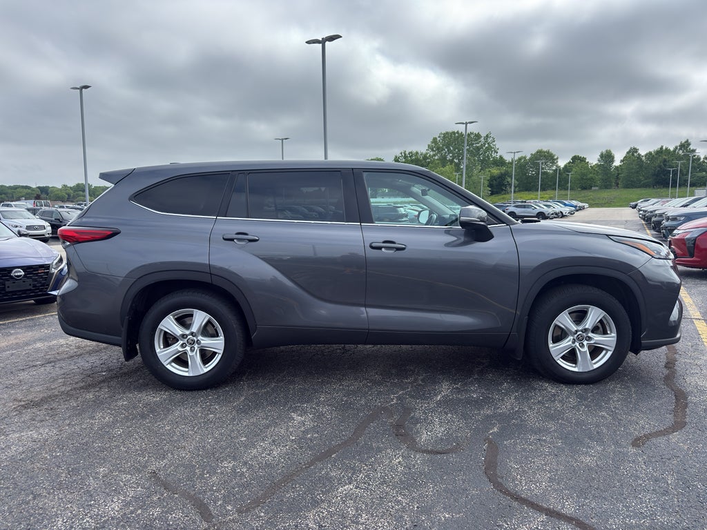 2020 Toyota Highlander LE