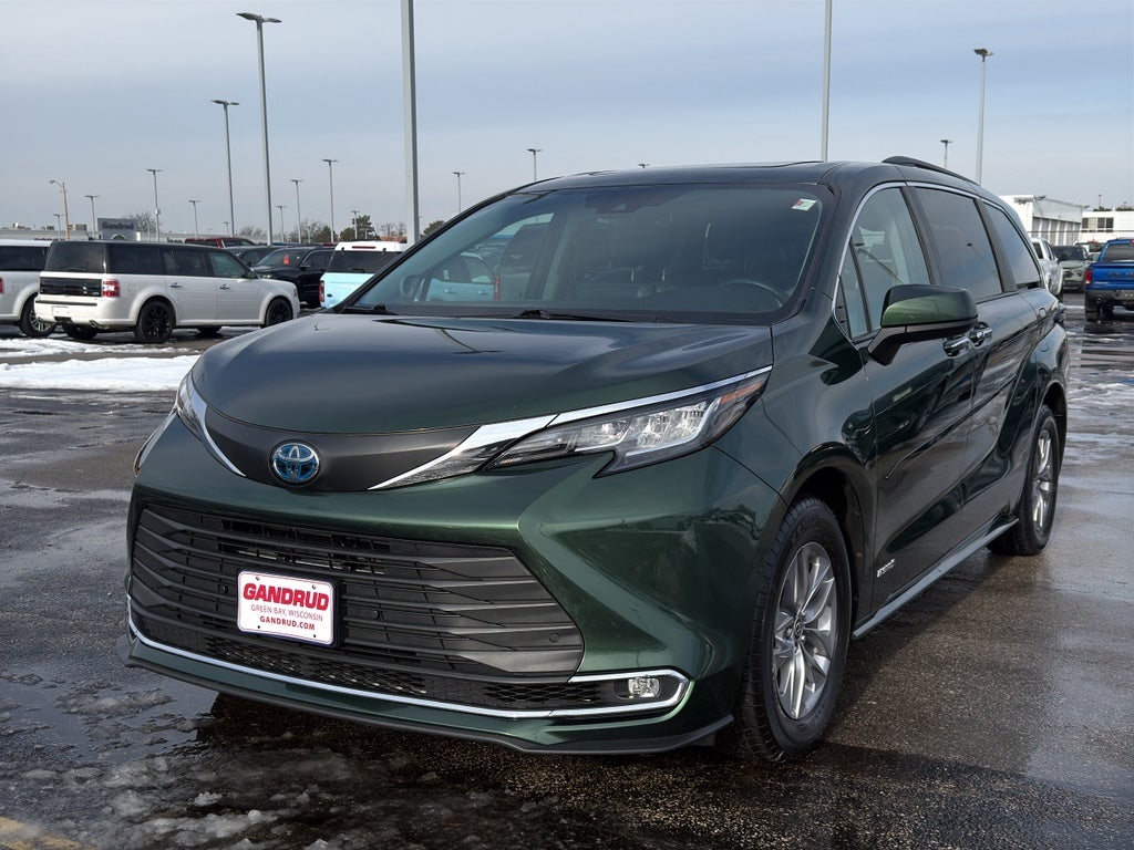 2021 Toyota Sienna XLE