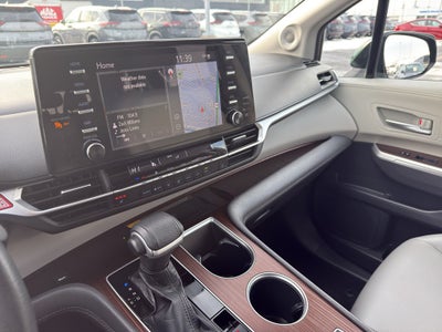 2021 Toyota Sienna XLE